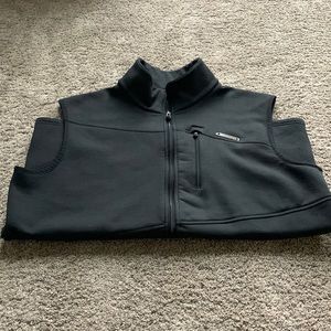 Men’s Under Armour vest